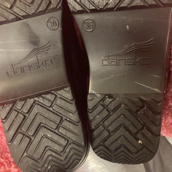 Black Dansko Clogs - Size 6 (36) - Picture 3 of 5